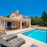 Villa Apollo Up To 8px, Private Pool Fiskardo