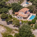 Apollo Up To 8px, Private Pool וילה