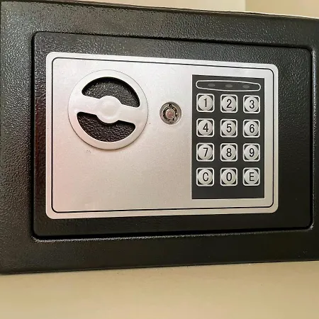 فيلة Apollo Up To 8px, Private Pool