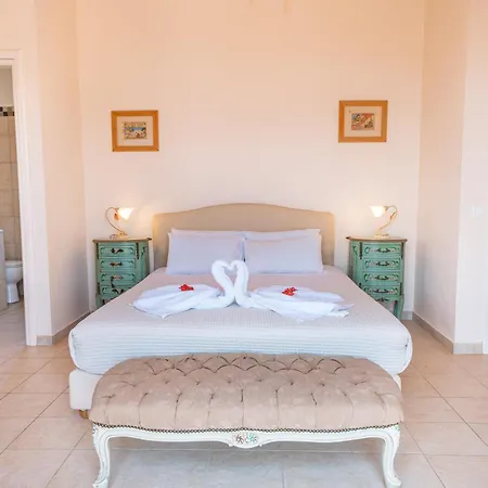 Apollo Up To 8px, Private Pool فيلة