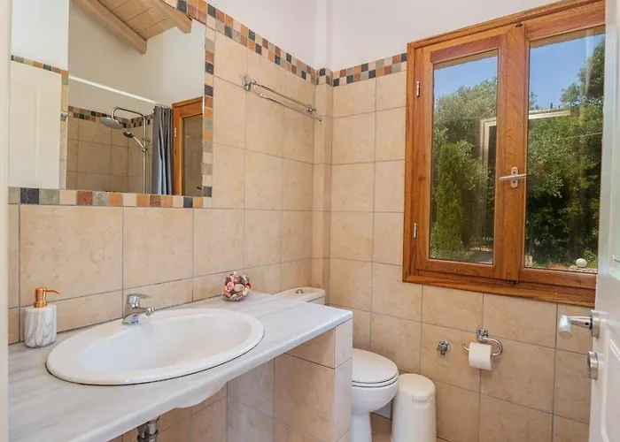 Apollo Up To 8px, Private Pool *