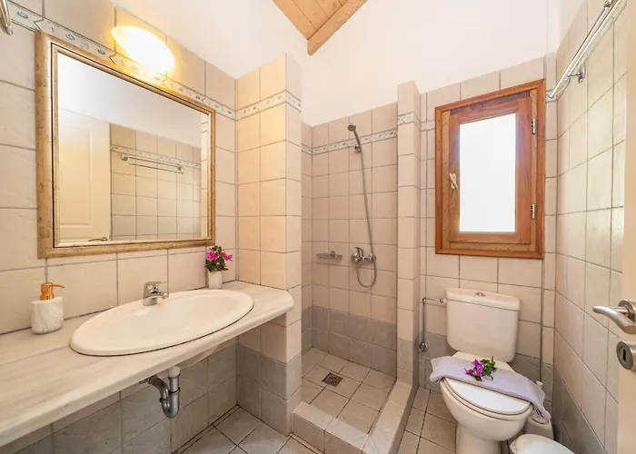 Apollo Up To 8px, Private Pool